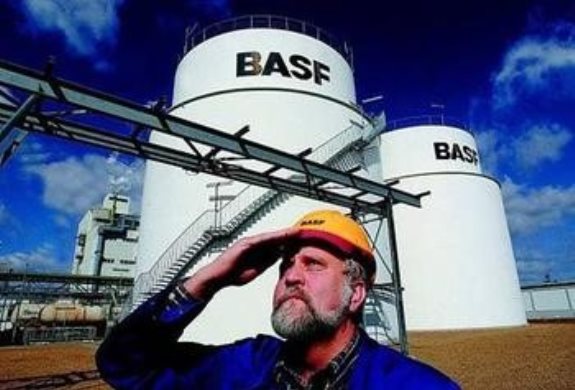 上、中、下游產(chǎn)業(yè)鏈一體化——重慶化醫(yī)/巴斯夫MDI一體化